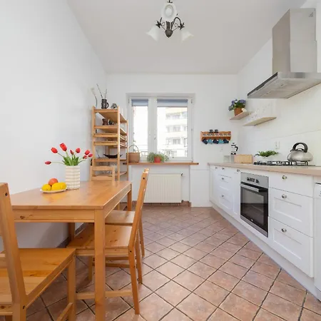 Apartament Spacious With Parking By Renters