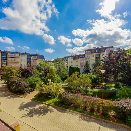 Spacious With Parking By Renters Varsavia