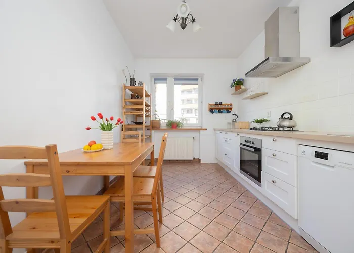 Apartment Spacious With Parking By Renters