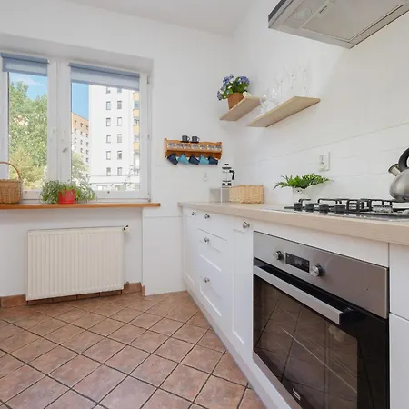 Spacious With Parking By Renters דירה