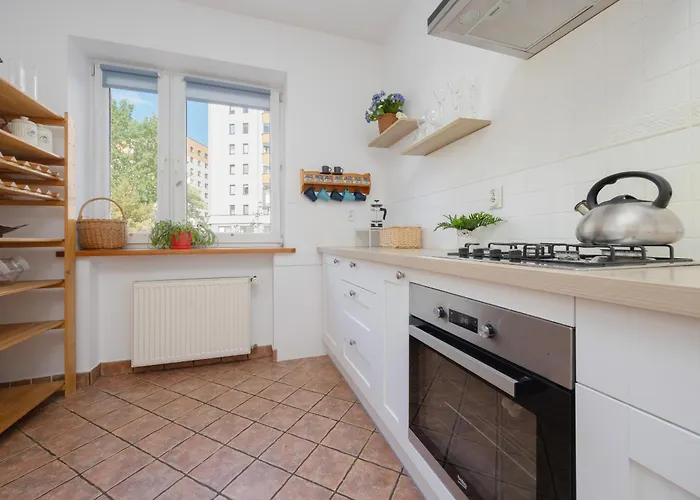 Spacious With Parking By Renters Apartament